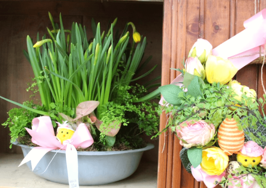 Decorare la casa con i fiori di Pasqua