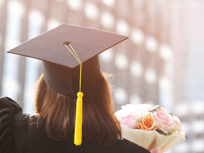 Fiori e corone d’alloro per la laurea